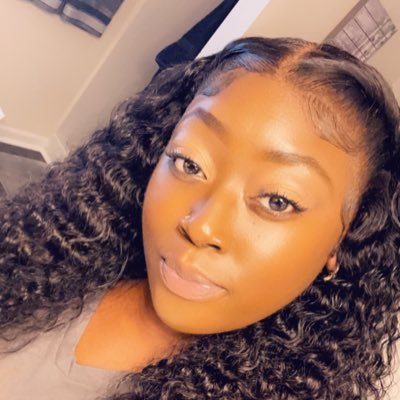 👸🏾. MILF 😽💦. Twentysix yrs old. ♉️ I follow back so don’t hesitate to follow 😉