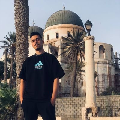Look forward with hope, not backwards with regret.
🇵🇸
🦷dentist