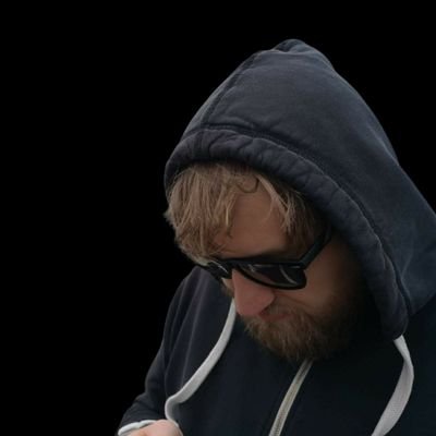 Maxk88's profile picture. ⚽💻🎮📺🎶🐹

💙🤍@MissSO4❤️🖤

#FCKNZS