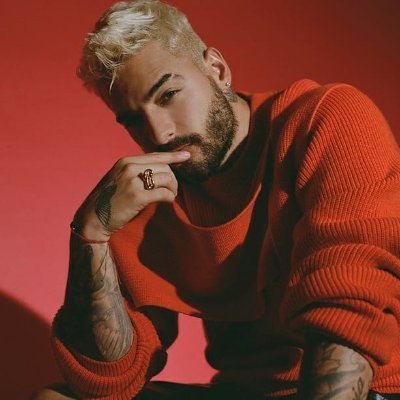 amo la musica y a maluma con la esperanza que me responda..familymalumamundial..