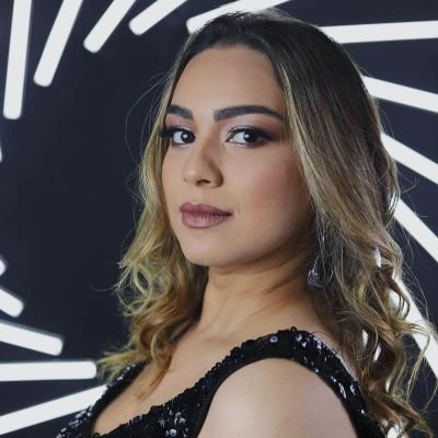 🌙♋🌙
Amante da lua e apaixonada por sorriso.
