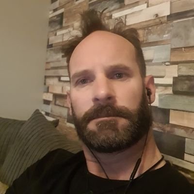 seals_timmy's profile picture. just chilling