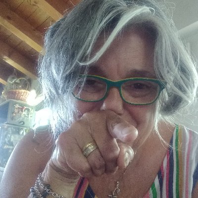#BuongiornoDonneDelMondo SONO Alessandra UNA DONNA CON LE ALI. Penso,parlo,vivo,ascolto,vedo,rido,piango=AMO LA VITA PIU' CHE MAI ♍ NOTAG