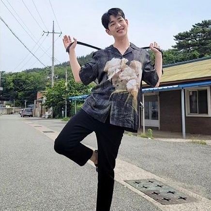 kpop multi! BTS|MX|SVT|DY6|GOT7|NCT|WAYV|SKZ|EXO|SF9|SHINee!!i love music and anime😊💕 20, she/her