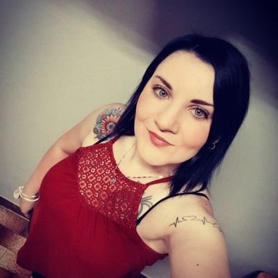 BeljinMakeup's profile picture. ☕️❤️🐶😻❤️🥁💄❤️🎶