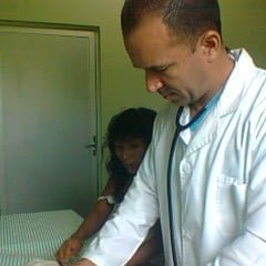 Jefe de Terapia Intensiva Neonatología en el Hospital General Univeristario Dr. Gustavo Aldereguia Lima de Cienfuegos.