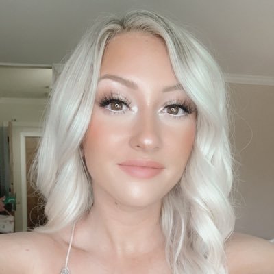 CaitlinMarieH01's profile picture. 