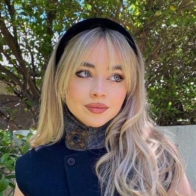 daily posts of singer, songwriter, actress and producer, sabrina carpenter!