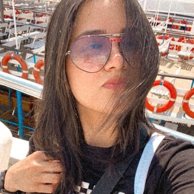 IselDeB's profile picture. - Apaga la tele, lee un libro y haz el amor -