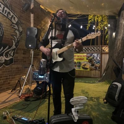 Folk singer from SLC, UT I like cats, band merch, and sad songs.  Guitarist of @folkhogan pinback button maker at npbuttons https://t.co/LATIwCwHAH