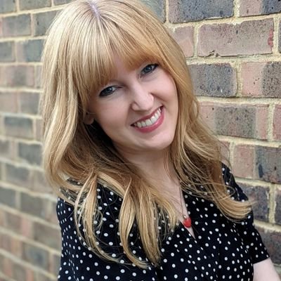 Lucy Goacher 🦊 SMALL SECRETS 🖤 Profile
