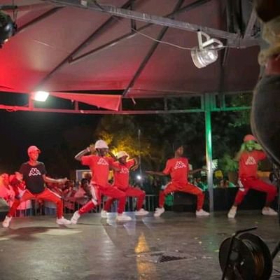 EASTRAND ENTERTAINERS #AMA2K #WE ARE DOING IT FOR OUR FANS AND FRIENDS #STAY HUMBLEWE ARE VERSATILE GROUP DANCERS FULL OF ENERGY ON STAGE,AMAPIANO GROUP ARTISTS