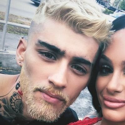 zayn, ariana, billie, tini, sabrina y nadie más.