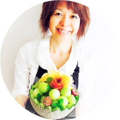 都内でカッティング1Dayレッスンを開催♪2009年から野菜や果物そしてみんなもますますキレイに輝く、野菜果物ビューティーサロン主宰しています✨