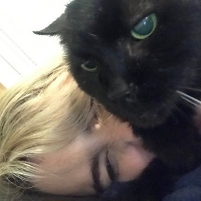 spacebunlady's profile picture. Fat, drunk, and stupid is no way to go through life, son.