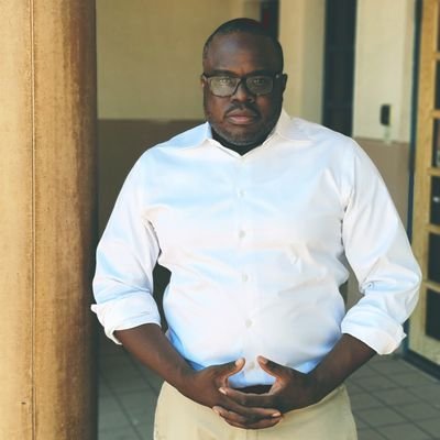 My name is Akanni but my friends call me Oye. I'm the acting mayor of the city of South Tucson & now I'm running for the AZ House! #AkanniForAZ