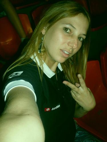 Sou apaixonada por minha Família e pelo Galo, sigo quem me segue, porem se for ficar com palhaçada saio fora.