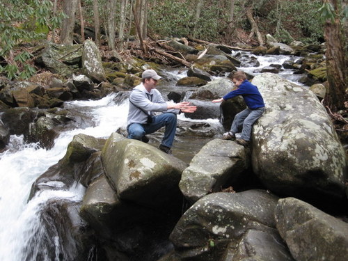 .Net Developer, Dad and Husband that likes to go running, hunting, and fishing.