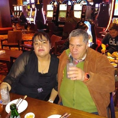 Bernard64713308's profile picture. Ser alegre y dar todo  a cambio de nada