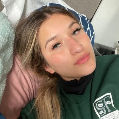 elysaa_h's profile picture. this is where my bio goes but i got nothing