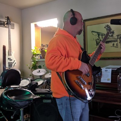 HighLordFoo's profile picture. Podcaster, Reggae Music, Bass player, Stand Up Comedian