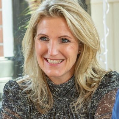 Pro targeting @socialdatabase X Data Insights / hr finance / marketing support /mum & wife, love cooking
