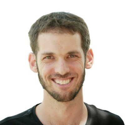 av_cha's profile picture. 