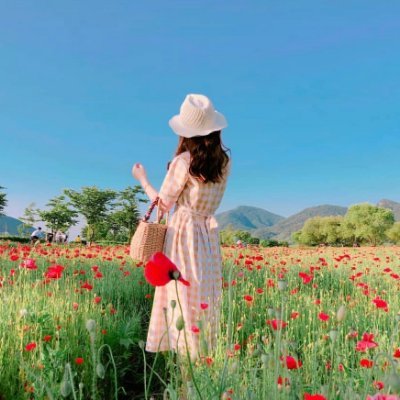 Iori22437340's profile picture. 2人の天使を子育て中💛
離婚後、生活していくのがやっとの状態...( ˘•_•˘ )⇒今の現状を変えたいと思い、ネットビジネスに出会う⇒3ヵ月で月収100万円達成💚
時間とお金が自由になって幸せな毎日に💞
わたしの様に現状を変えたいと思っている人を無料でサポートしてます✨
無言フォロー失礼します🙇♂️