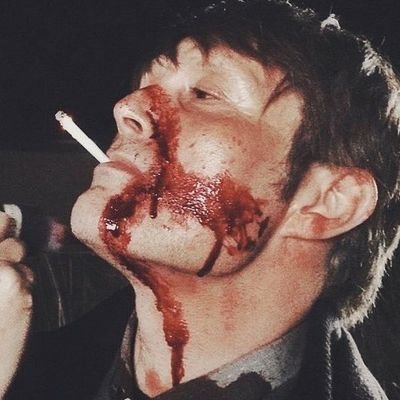You can’t free bleed with a vampire around. he/him plz💖👨‍🌾 big gay🏳️‍🌈💖👬