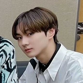 ꒰🖇꒱ #BTS #ENHYPEN #TXT #ITZY
source of my happiness! ♡꙼̈ ࿐ ࿔
*i also hype some animes!*
harshwords⚠️ homophobes don't interact with me pls:)