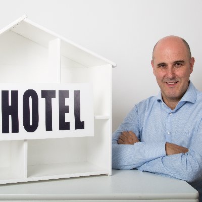 Digitalizar un restaurante no es solo tener una web bonita. Diseño gráfico, diseño web y estrategia online en https://t.co/YwKpWV6UoJ