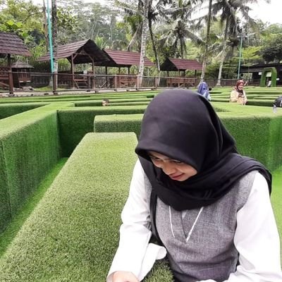 Instagram @Evafziyah

📍Tasikmalaya
