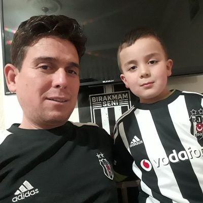 Bırakmamseni 🦅(BJK)🦅

☆☆☆Beşiktaş☆☆☆