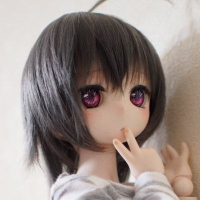 遅筆自作メイク民。愉快なメンバー→MDDモチ:うさぎ、DDPホワイト:ノベル、MDD♂:真霜、DollPamm:🦌、TinyFox:わたあめ&キャンディ、DDSタン:クロイ。 ドルツーと時々クローララジコン。 バイク垢 → @s_n_mame_rider #まめっ娘🫘 ※AI学習禁止