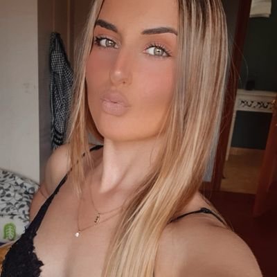 Eres mucho más que todas esas cosas que te rompieron alguna vez💓