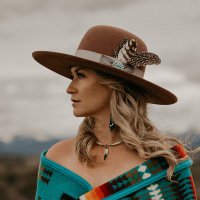 Lyndsay Butler (@lyndsay_butler) Twitter profile photo