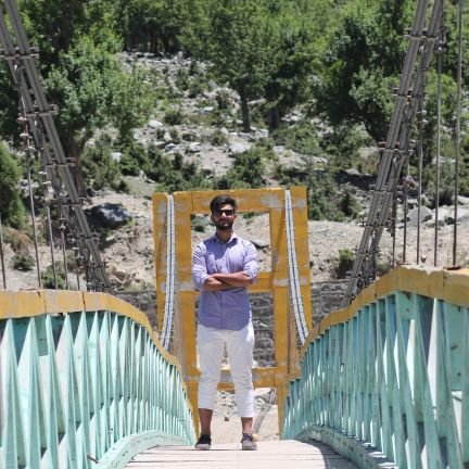 HamidLiaqat_'s profile picture. Final year medic 💊👨‍⚕️