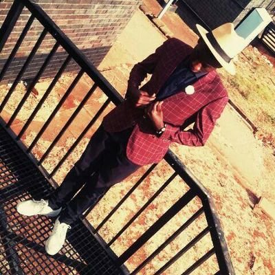 | GOD OVER EVERYTHING🙏|| LIVERPOOL FAN⚽|| Cricket Fan ( Chevrons🇿🇼 ) ||