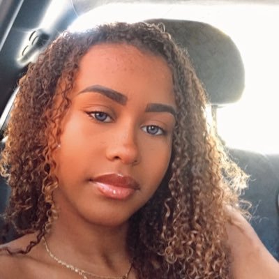 FxrYngrid's profile picture. 