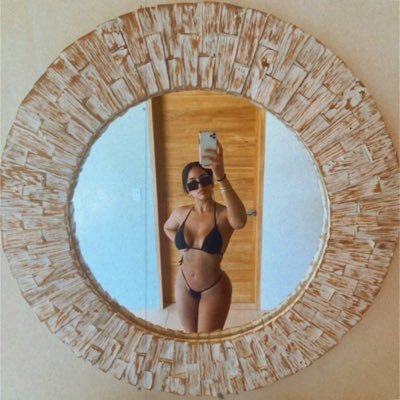 lotsofjennie's profile picture. Elite Observer, Spanish Translator, 🧜‍♀️          Made my page public just for you!