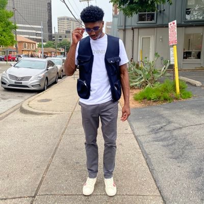 zeejohnson25's profile picture. 