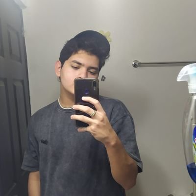 frankkkrm's profile picture. alguien me puede enseñar a usar esto xfa?