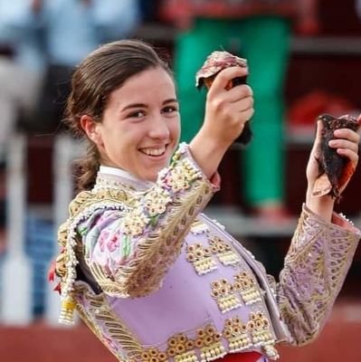 Novillera con caballos. Formada en la Escuela Taurina de Salamanca.