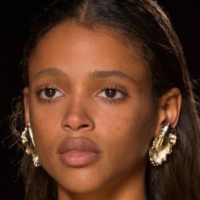 allbluesx's profile picture. // 24 // she/her // bmi 19