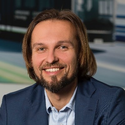 Ekspert branży transportowej i komunikacyjnej. Pasjonat innowacyjnych rozwiązań w zakresie elektromobilności. Prezes zarządu Busnex Poland.