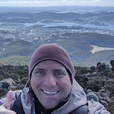 MegaRadNomad's profile picture. B.Psych(Honours) student / B.SocSci(Youth Work) graduate / Barista / wannabe pro ice hockey player / professional napper.