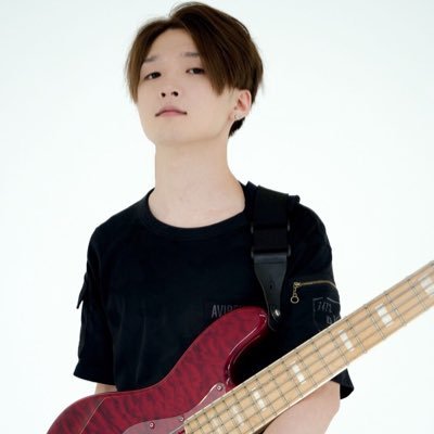 ■Bassist:いなちゃん/まーさん ■Works:松浦航大/シズクノメ/Beatbox✖︎BassUnit/pianoshift/etc... ■ライブのサポート･REC等、お仕事ご依頼お気軽に。