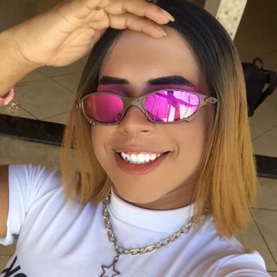 Uma garota trans🌟 que ama rave ,ama maquiagem e ama ser o que é🔥