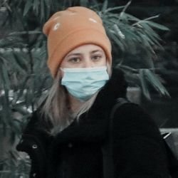 badxxthngt's profile picture. rindo no twitter e chorando na vida