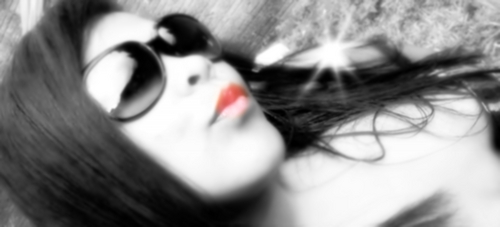 carolynenn's profile picture. Nessa cama do Rei da Califórnia
Nós estamos a dez mil milhas de distância
Eu aposto que a Califórnia está pedindo ás estrelas o seu coração pra mim.....